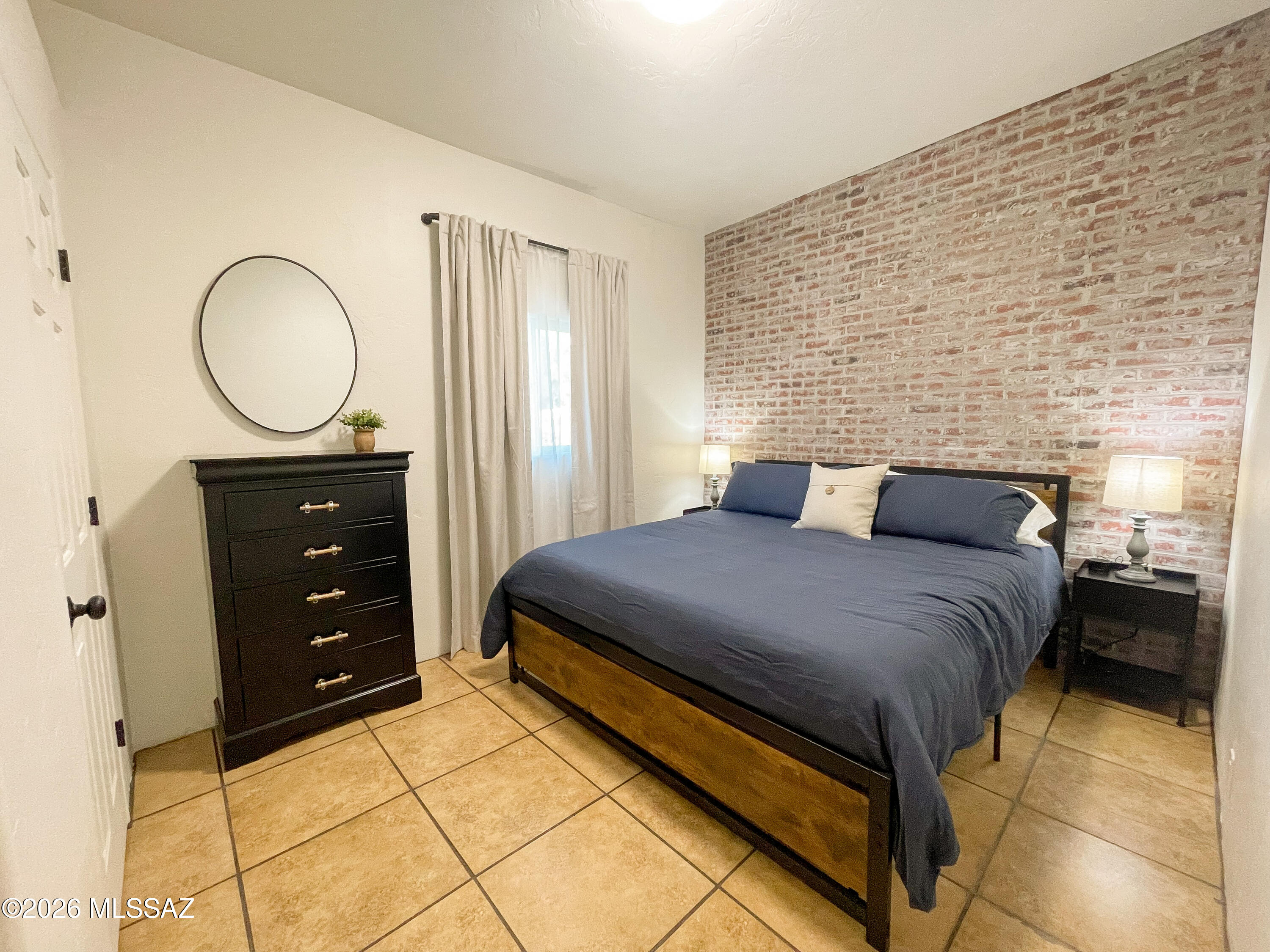 936 East Navajo Road Tucson, AZ 85719 - Photo 5 of 52 Main house