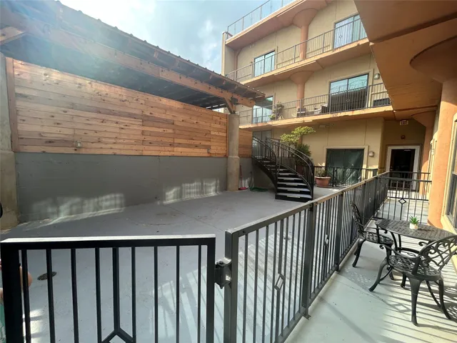 $225,000 | 2205 McKinney Street, Unit 309, Houston, TX 77003