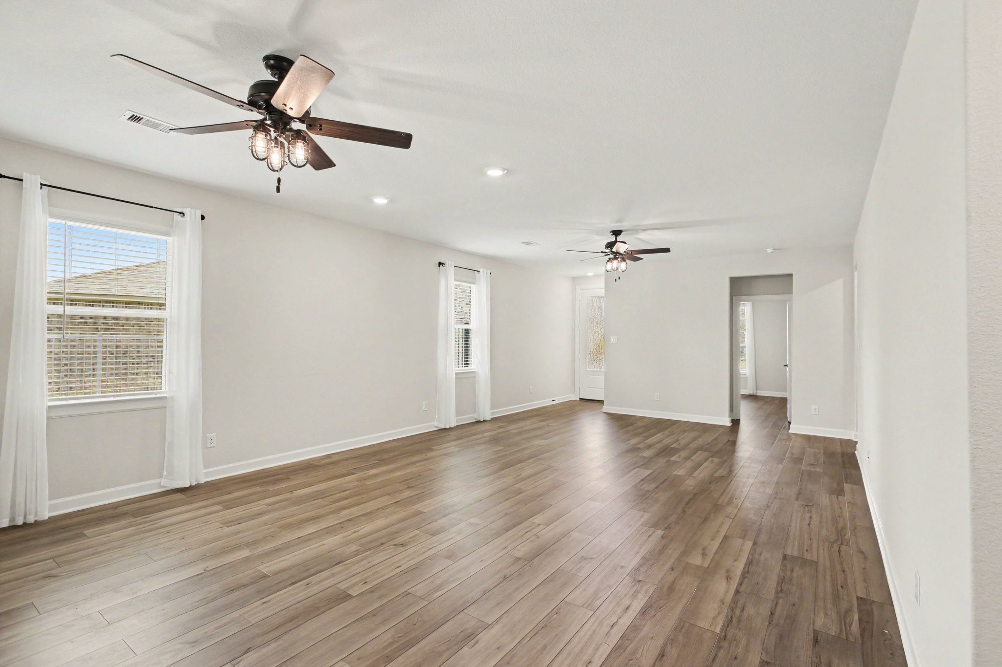 728 Fallen Hemlock Court Conroe, TX 77304 - Photo 9 of 29