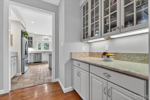 $1,249,000 | 367 Pine Bend Drive, Chesterfield, MO 63005