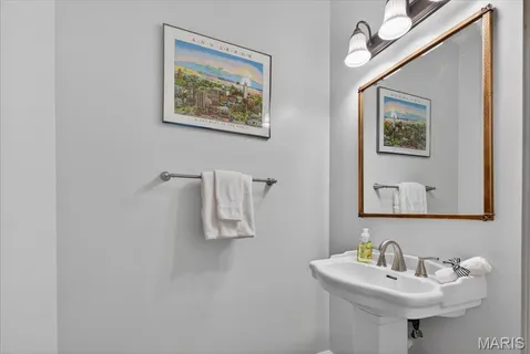 $1,249,000 | 367 Pine Bend Drive, Chesterfield, MO 63005