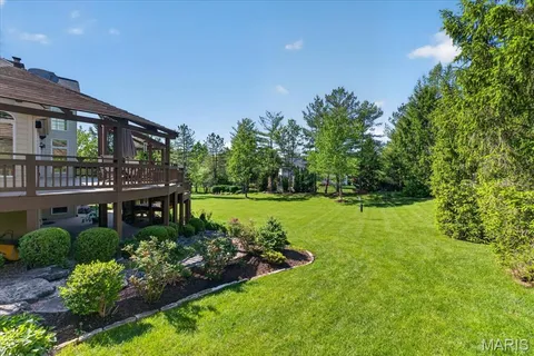 $1,249,000 | 367 Pine Bend Drive, Chesterfield, MO 63005