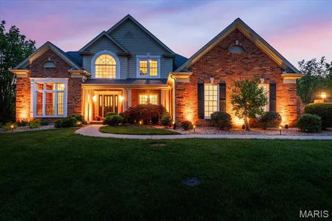 $1,249,000 | 367 Pine Bend Drive, Chesterfield, MO 63005