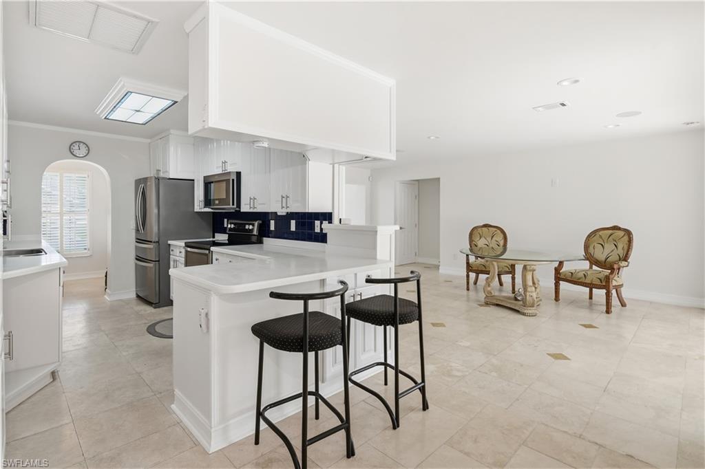 128 Viking Way Naples, FL 34110 - Photo 9 of 29