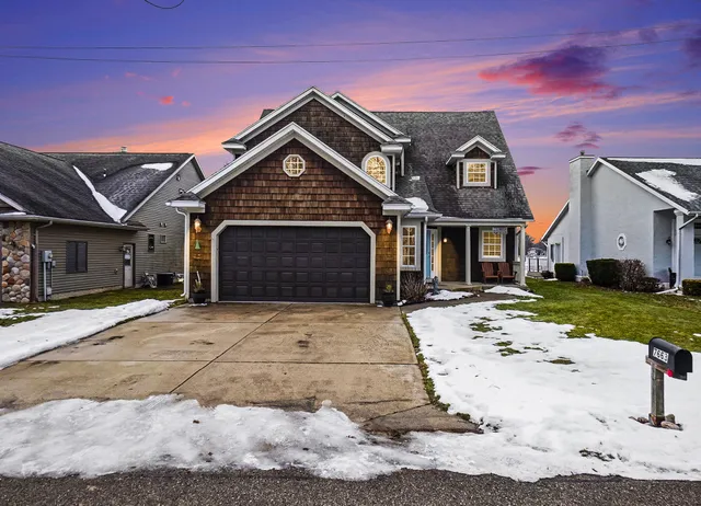 $650,000 | 7663 Bay Meadow, Stanwood, MI 49346