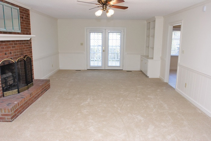 Living Room with fireplace