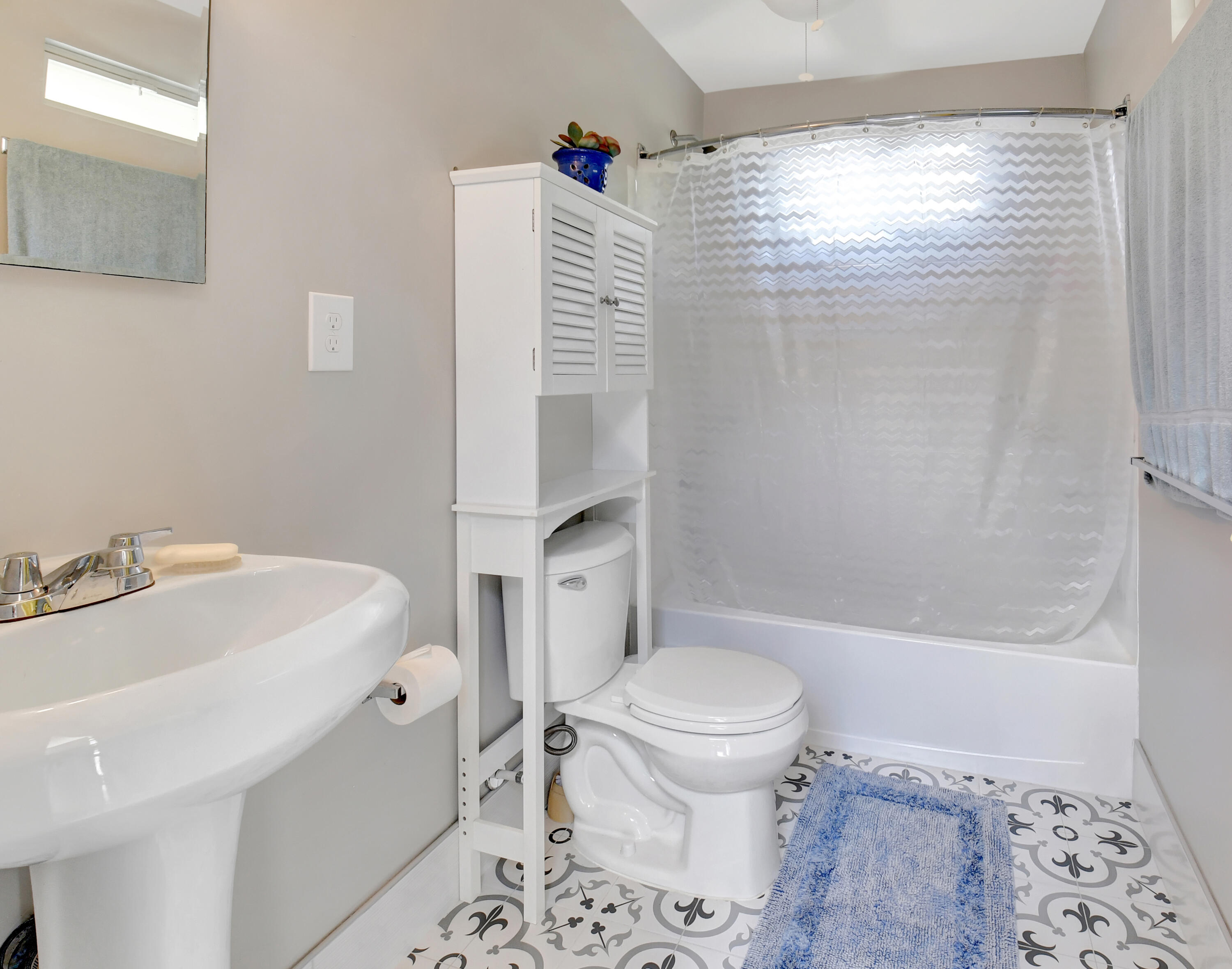 147 Oregon Lane Boca Raton, FL 33487 - Photo 12 of 83 Full Cabana Bath