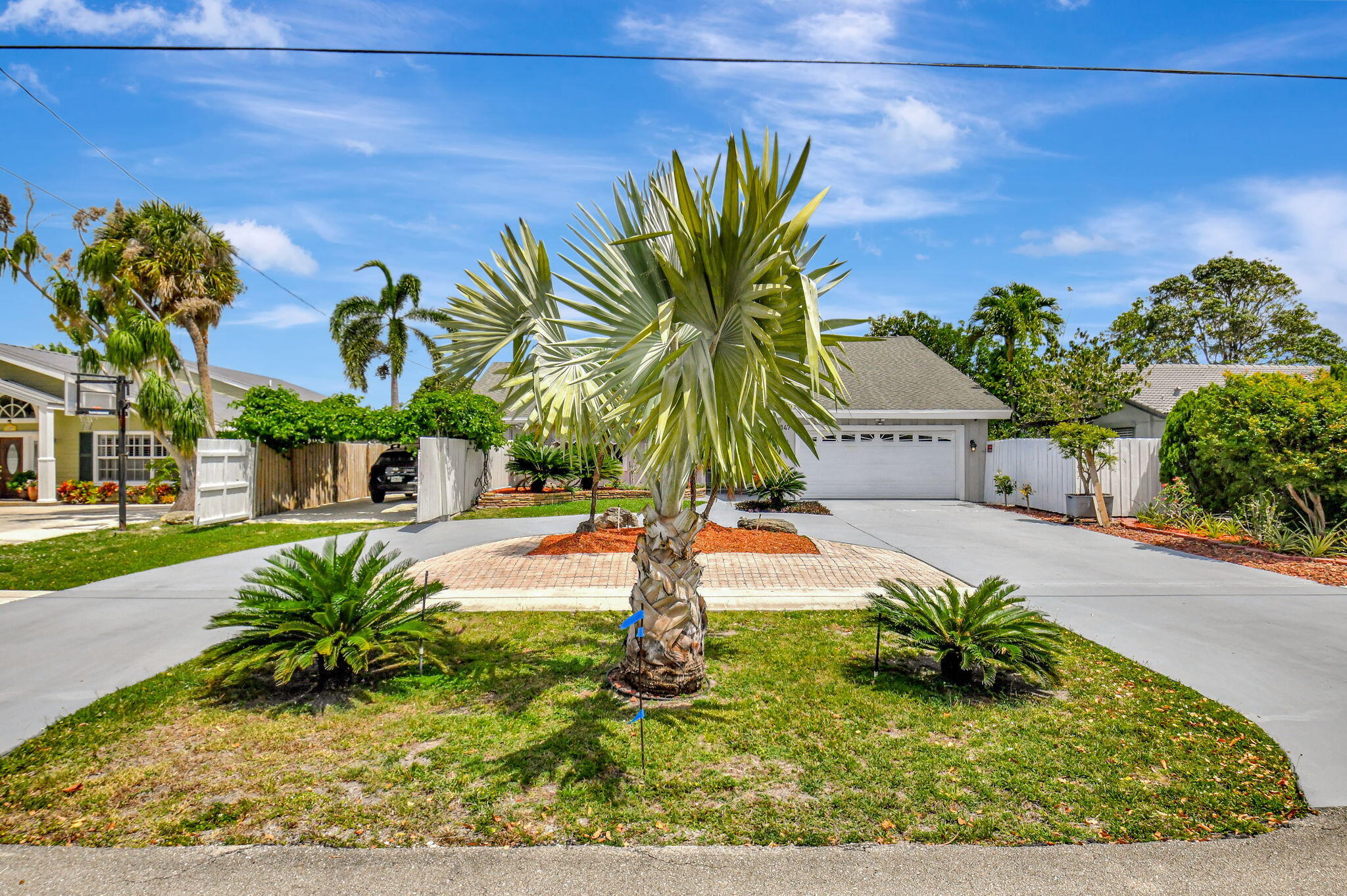 147 Oregon Lane Boca Raton, FL 33487 - Photo 4 of 83 Exterior