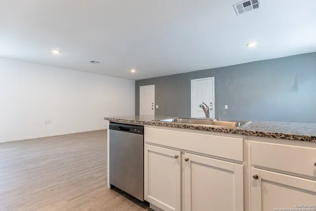 $1,350 | 4439 Zoe Pass, San Antonio, TX 78222