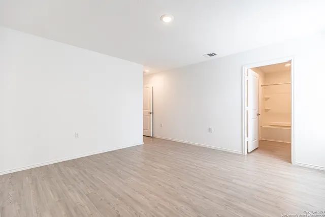 $1,350 | 4439 Zoe Pass, San Antonio, TX 78222