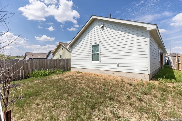 $1,350 | 4439 Zoe Pass, San Antonio, TX 78222