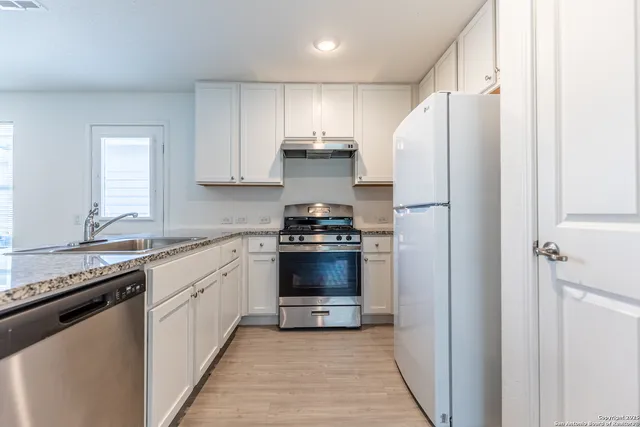 $1,350 | 4439 Zoe Pass, San Antonio, TX 78222