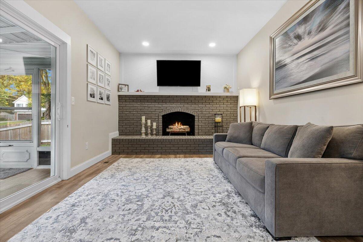 8572 Lee Road Brighton, MI 48116 - Photo 18 of 34 18-8572 Lee-86
