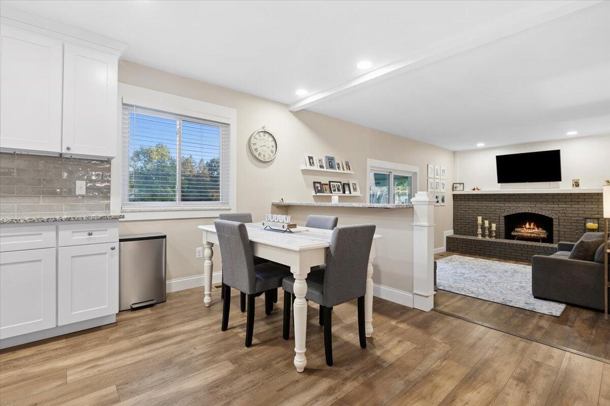 8572 Lee Road Brighton, MI 48116 - Photo 22 of 34 22-8572 Lee-106