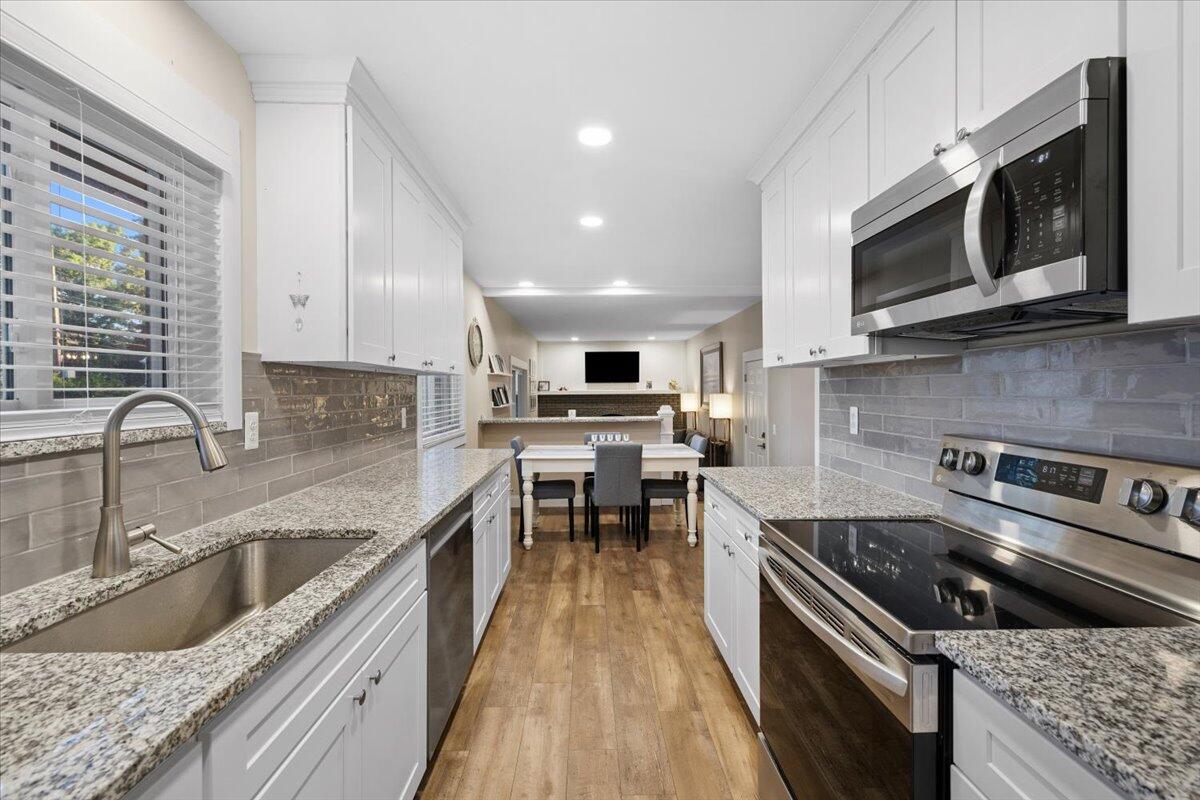 8572 Lee Road Brighton, MI 48116 - Photo 24 of 34 24-8572 Lee-116