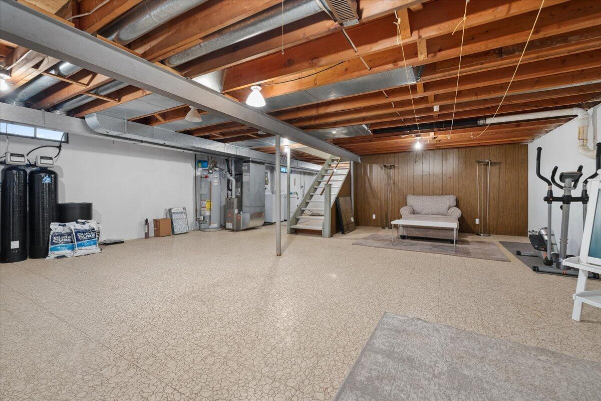 8572 Lee Road Brighton, MI 48116 - Photo 29 of 34 29-8572 Lee-141