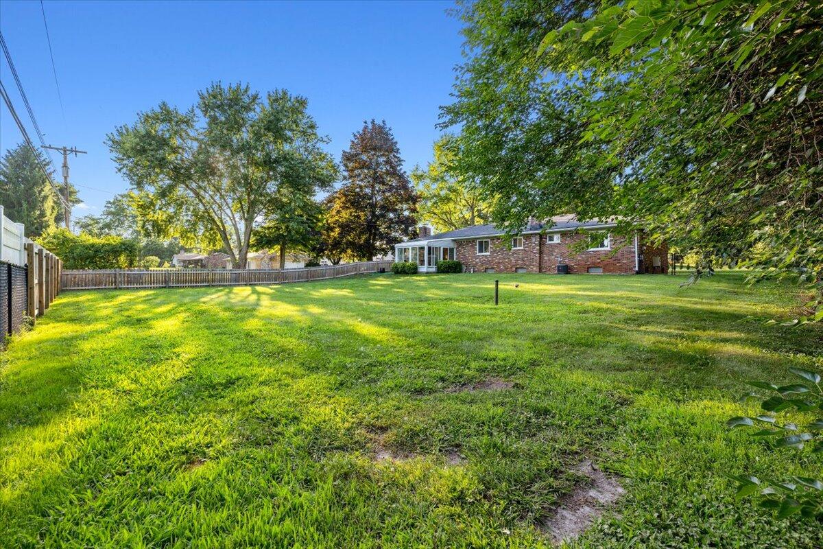 8572 Lee Road Brighton, MI 48116 - Photo 8 of 34 08-8572 Lee-36