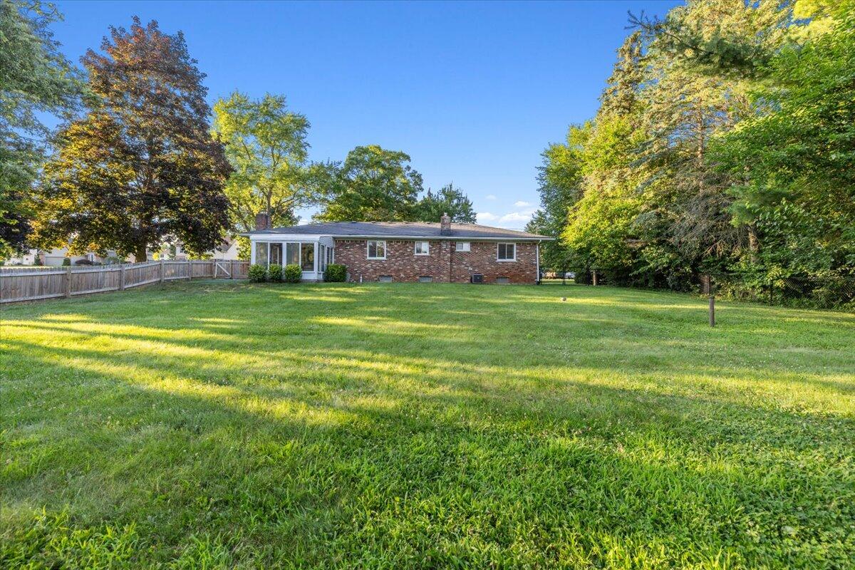 8572 Lee Road Brighton, MI 48116 - Photo 9 of 34 09-8572 Lee-41