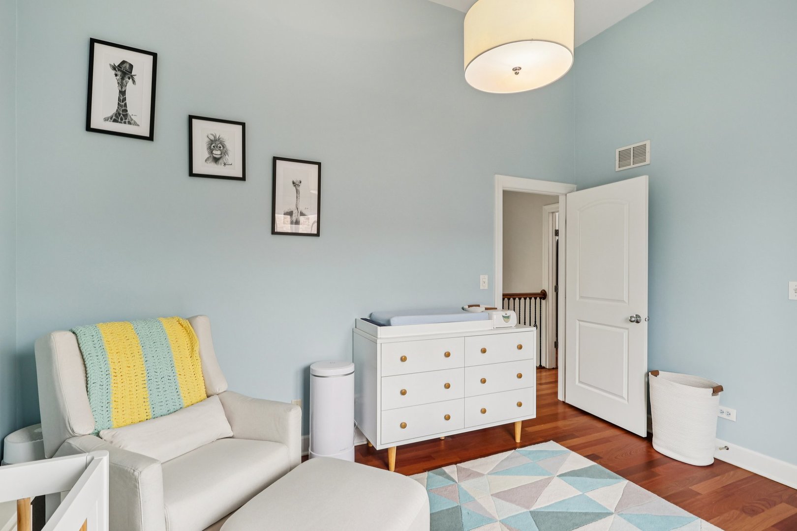 3137 North Spaulding Avenue Chicago, IL 60618 - Photo 21 of 42 a living room with furniture