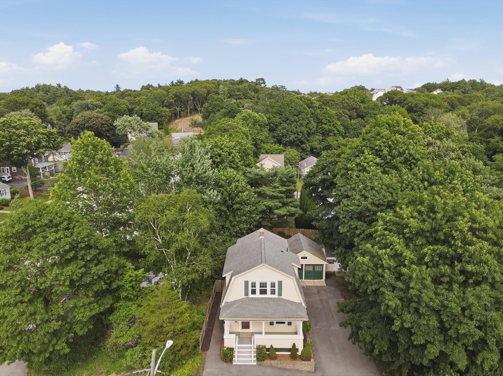 6 Findlay Street Wakefield, MA 01880 - Photo 3 of 40