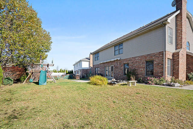 1241 Covington Drive Lemont, IL 60439 - Photo 7 of 33