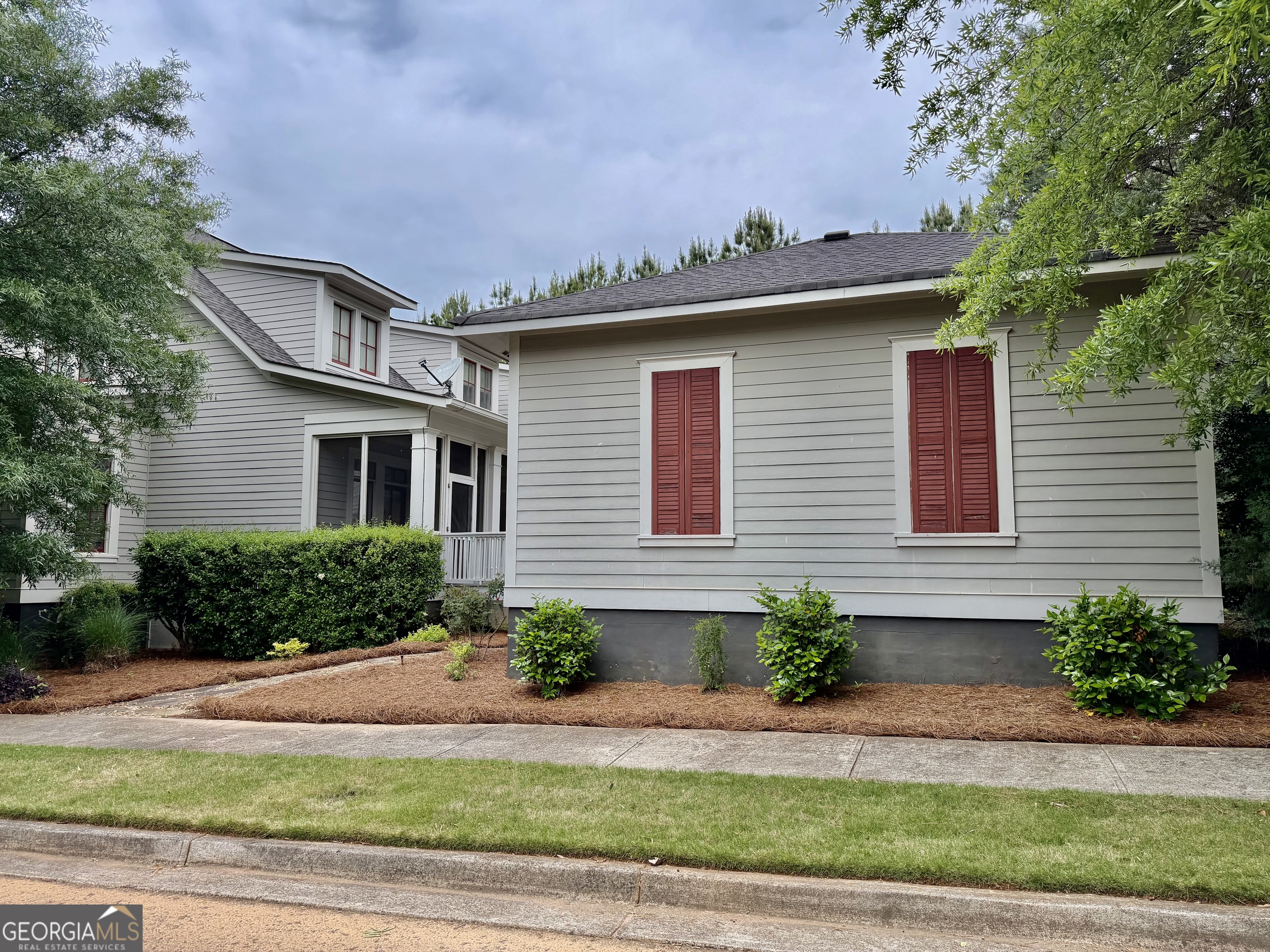 25 Charter Oak Drive Athens, GA 30607 - Photo 4 of 19 a front view of a house with a yard