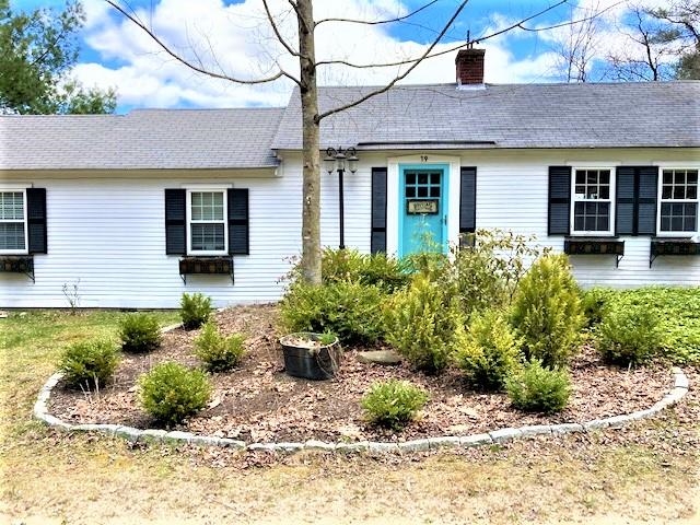 19 Hope Road Henniker, NH 03242 - Photo 2 of 40