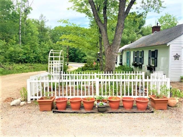 19 Hope Road Henniker, NH 03242 - Photo 5 of 40