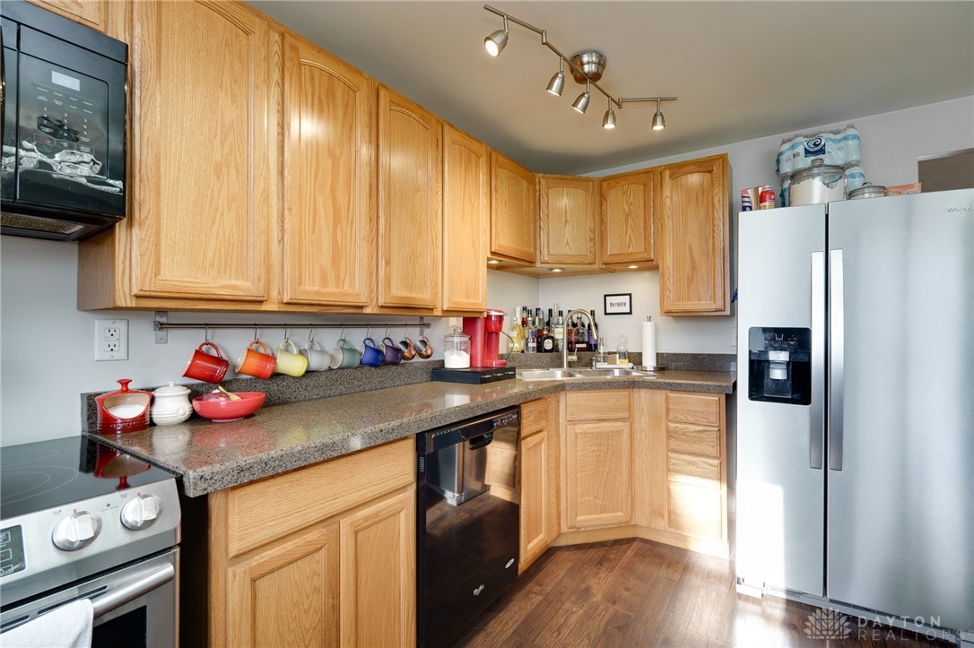 6574 Highbury Road Dayton, OH 45424 - Photo 16 of 36 Gallery Image 16