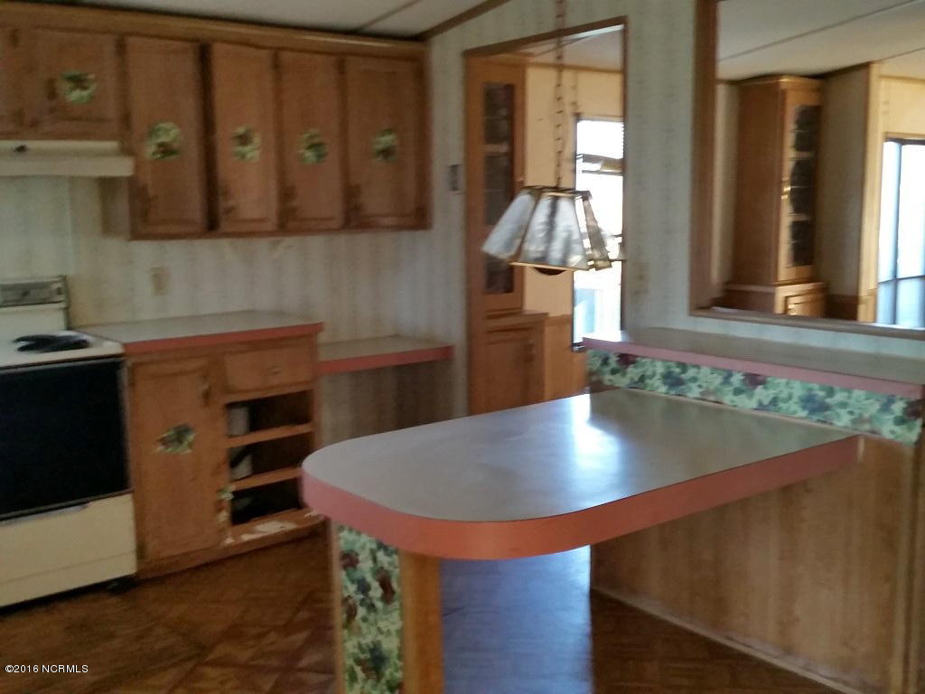 2444 McCaskey Road Williamston, NC 27892 - Photo 12 of 27 26 KITCHEN