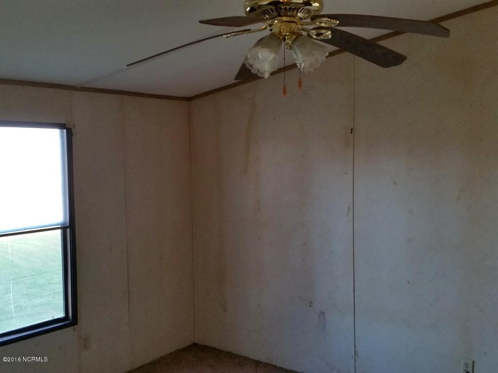2444 McCaskey Road Williamston, NC 27892 - Photo 25 of 27 42 BEDROOM 3
