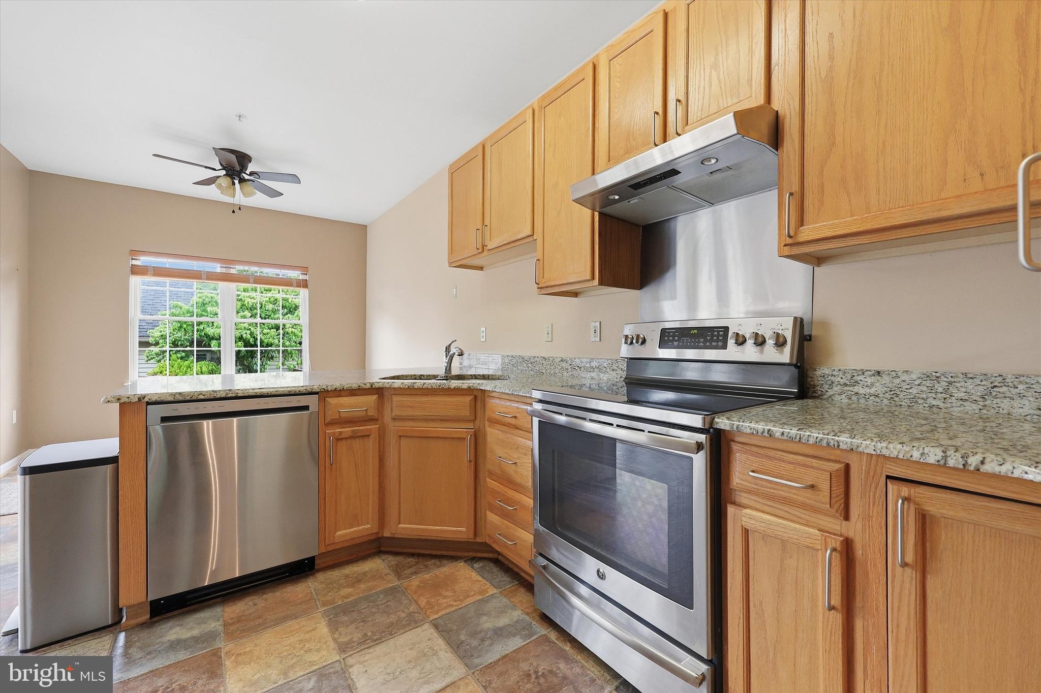 2237 Village Square Road Frederick, MD 21701 - Photo 9 of 43 Kitchen