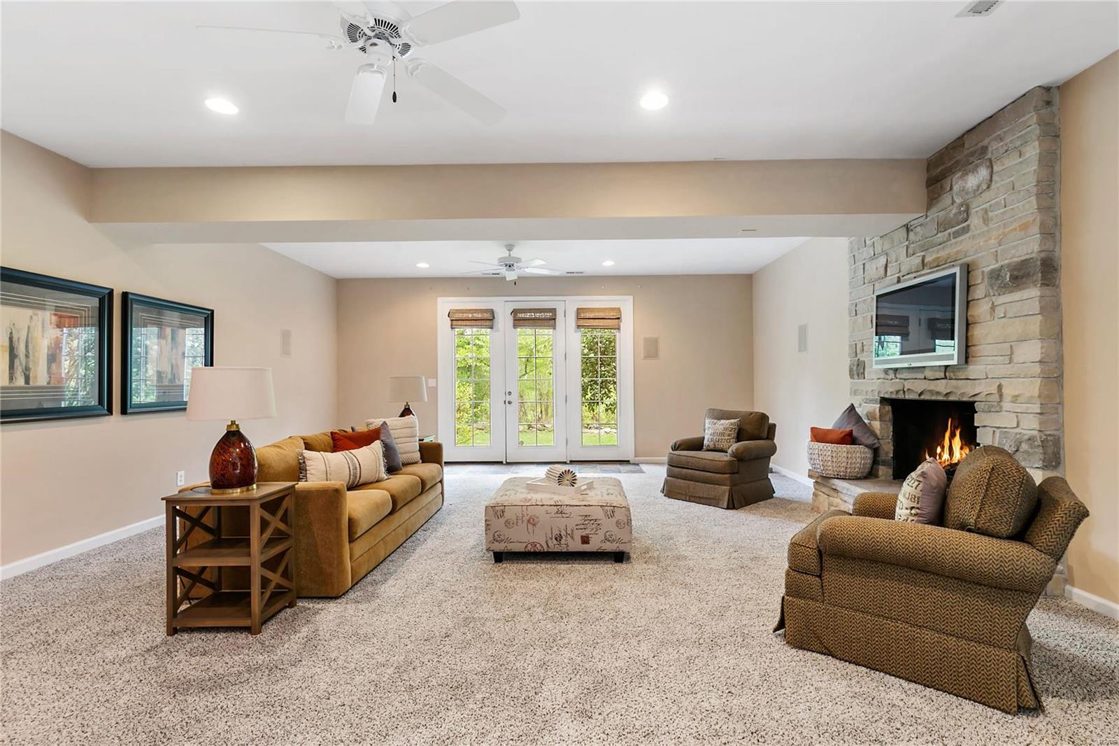 9033 Clayton Road Ladue, MO 63124 - Photo 22 of 31 Gallery Image 22