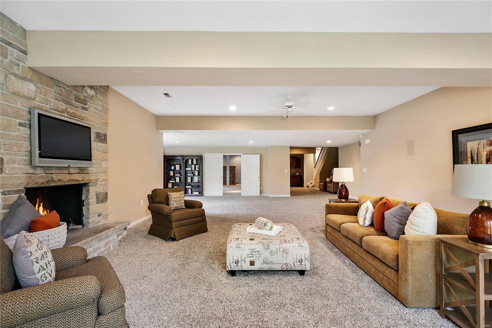 9033 Clayton Road Ladue, MO 63124 - Photo 23 of 31 Gallery Image 23
