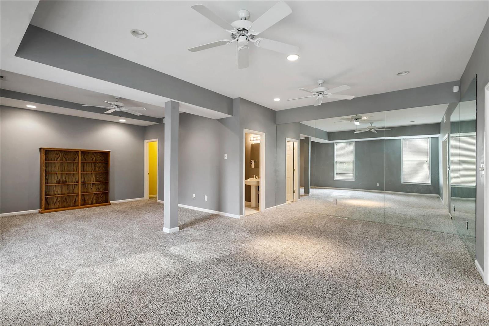9033 Clayton Road Ladue, MO 63124 - Photo 25 of 31 Gallery Image 25