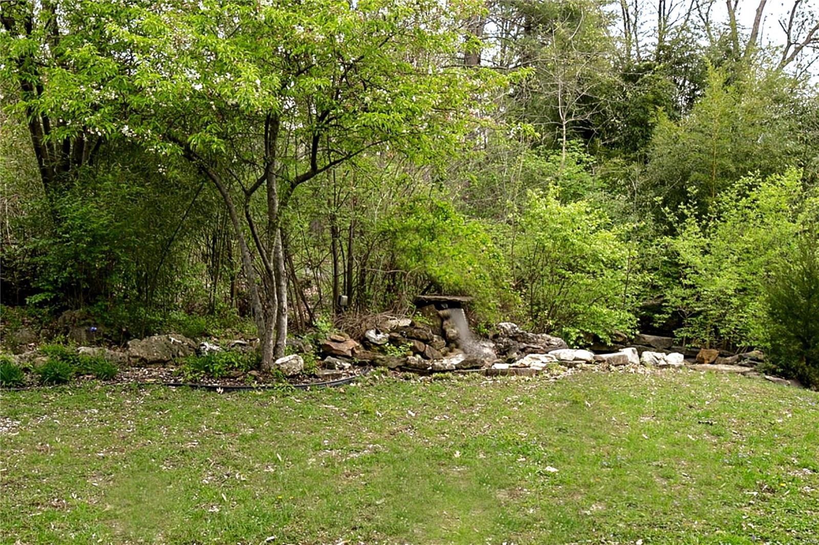 9033 Clayton Road Ladue, MO 63124 - Photo 30 of 31 Gallery Image 30