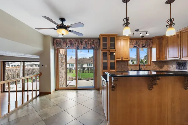 $599,999 | 1133 Thatcher Lane, Addison, IL 60101