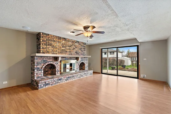 $599,999 | 1133 Thatcher Lane, Addison, IL 60101