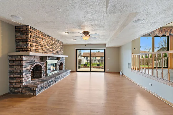 $599,999 | 1133 Thatcher Lane, Addison, IL 60101