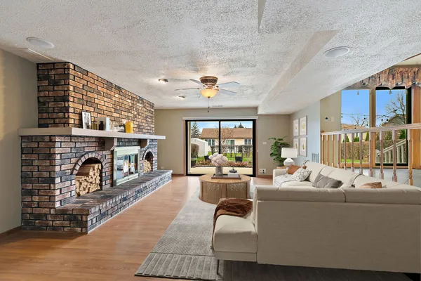 $599,999 | 1133 Thatcher Lane, Addison, IL 60101