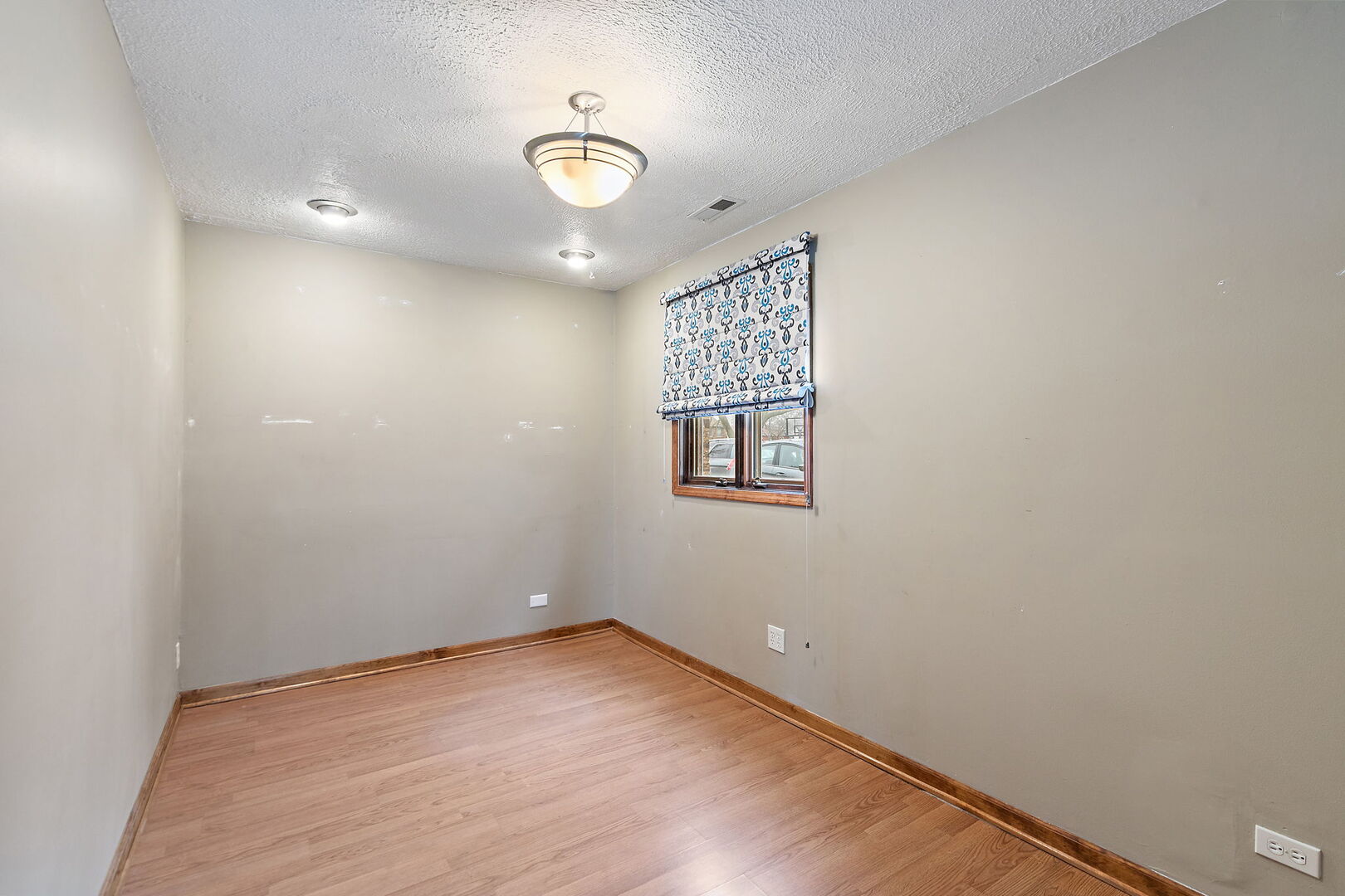 1133 Thatcher Lane Addison, IL 60101 - Photo 19 of 39