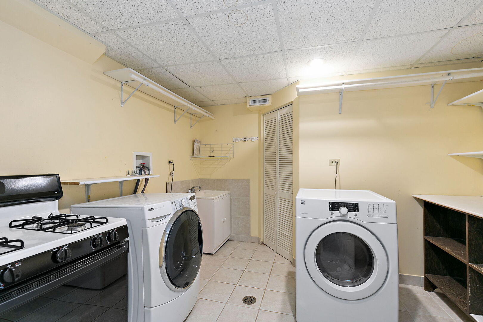 1133 Thatcher Lane Addison, IL 60101 - Photo 30 of 39