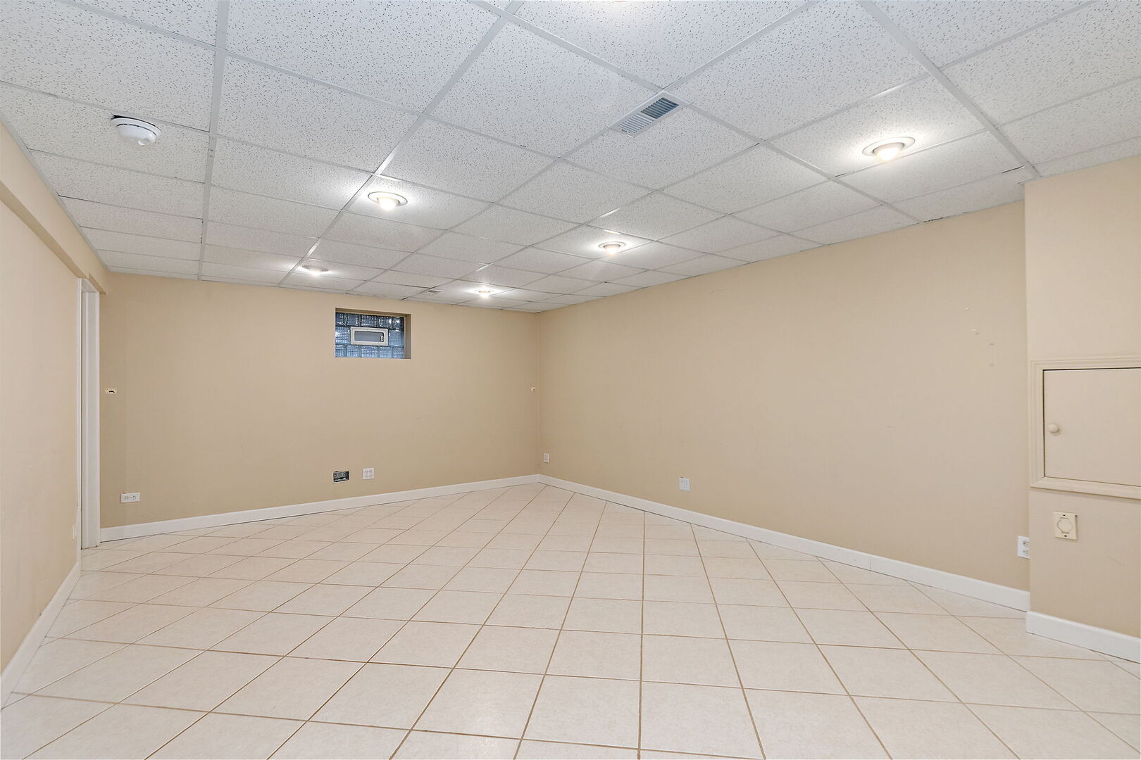 1133 Thatcher Lane Addison, IL 60101 - Photo 31 of 39