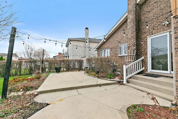 $599,999 | 1133 Thatcher Lane, Addison, IL 60101