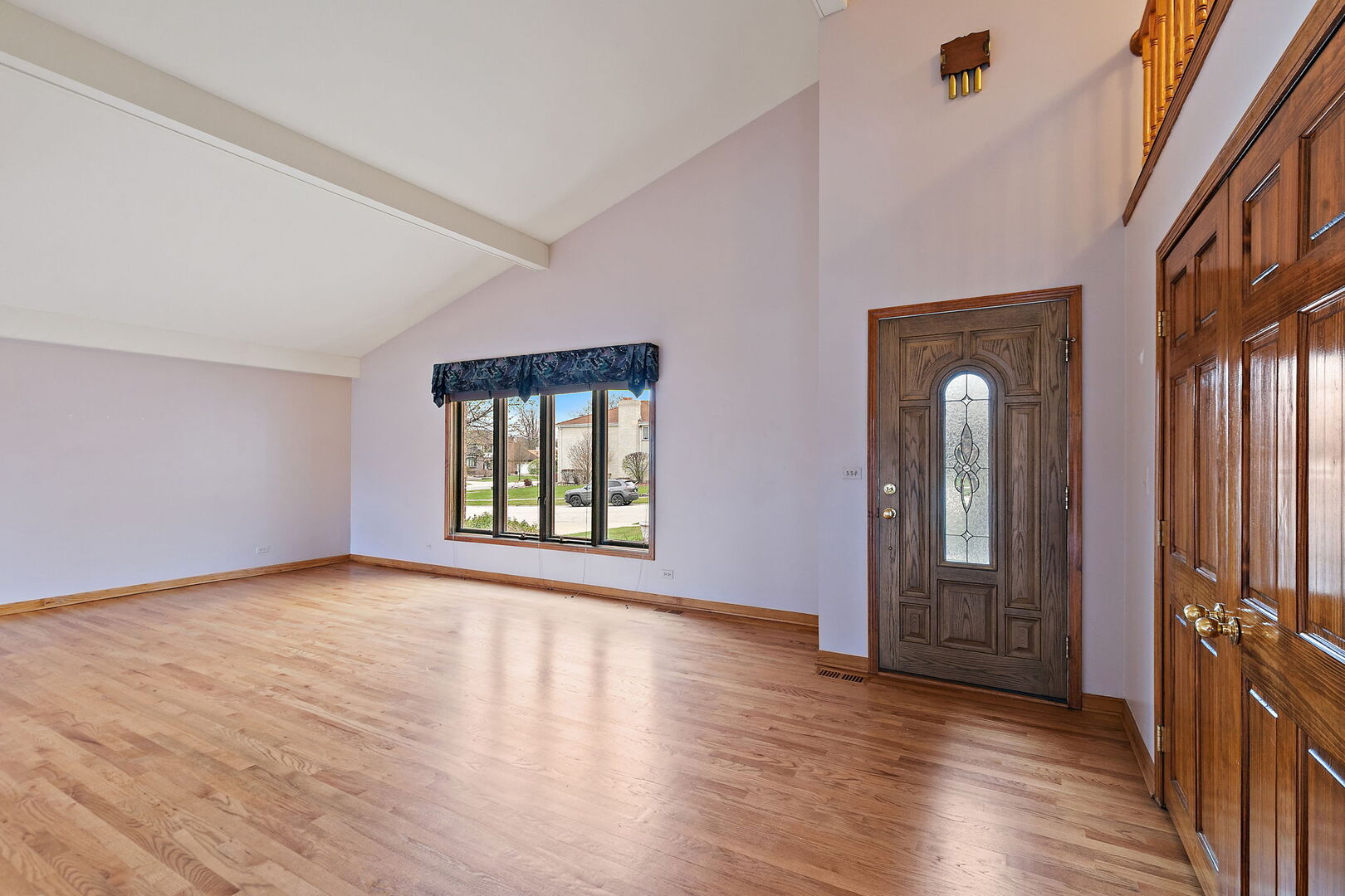 1133 Thatcher Lane Addison, IL 60101 - Photo 5 of 39