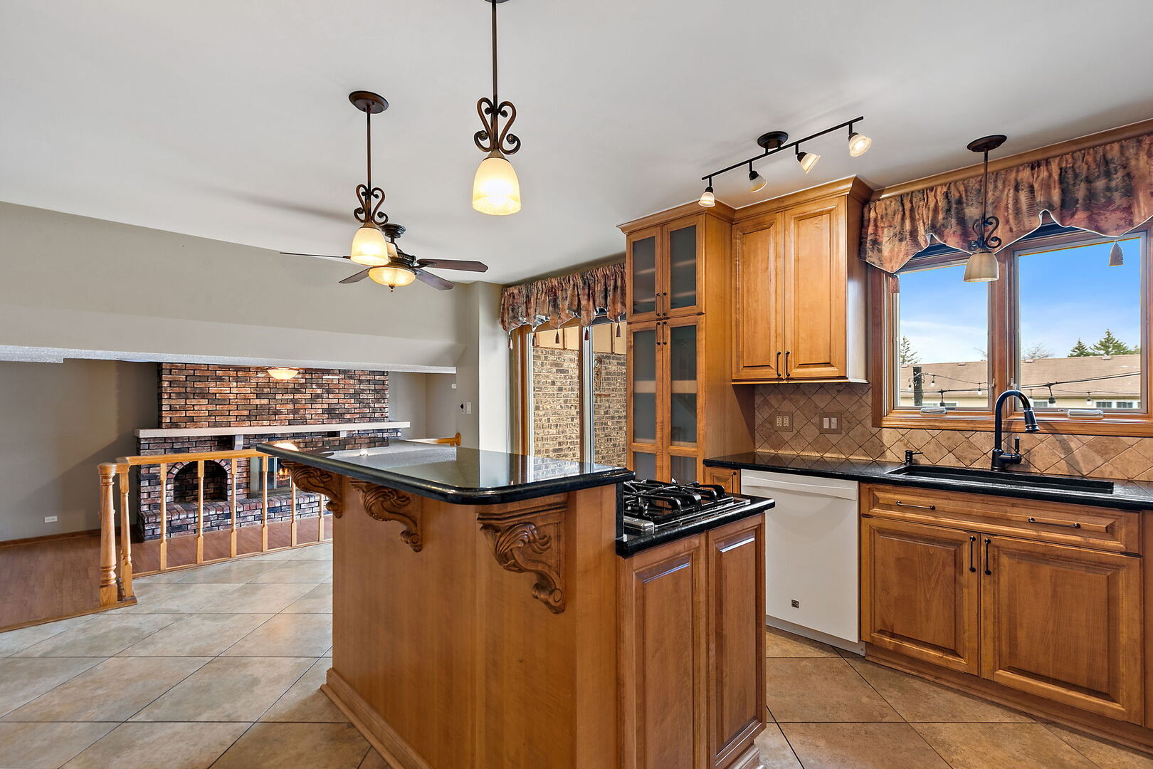 1133 Thatcher Lane Addison, IL 60101 - Photo 9 of 39