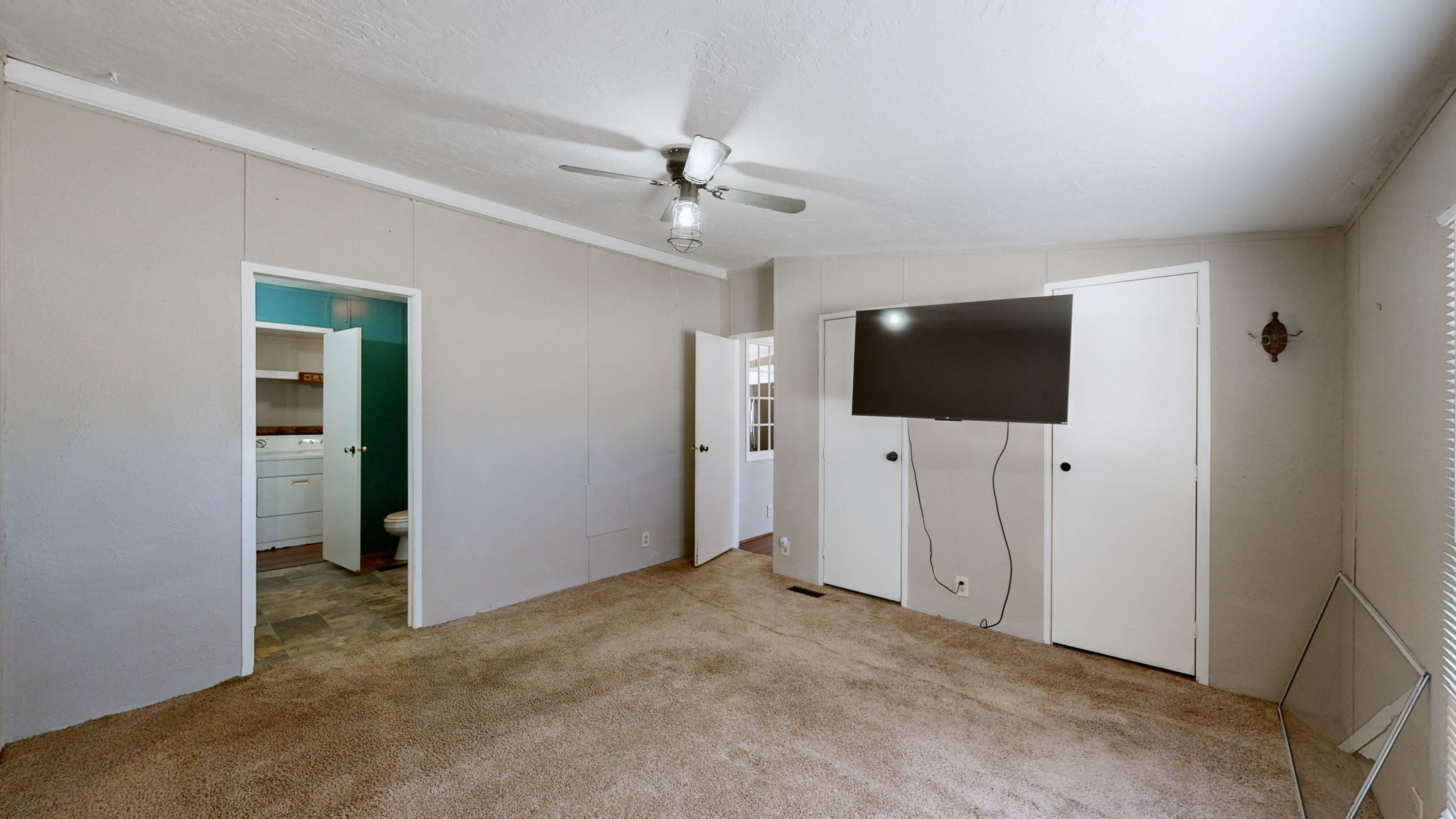 574 Benson Road Manchester, TN 37355 - Photo 14 of 41 wooden floor in an empty room