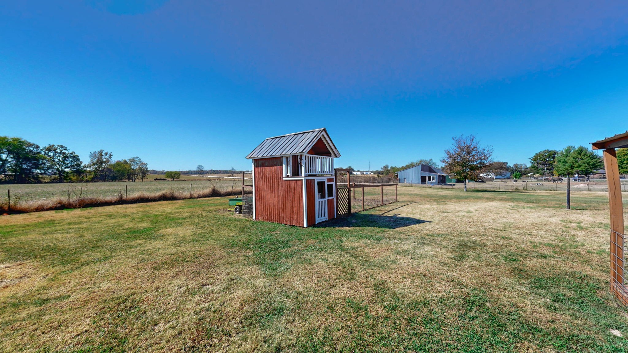 574 Benson Road Manchester, TN 37355 - Photo 32 of 41 a view of a house with a yard