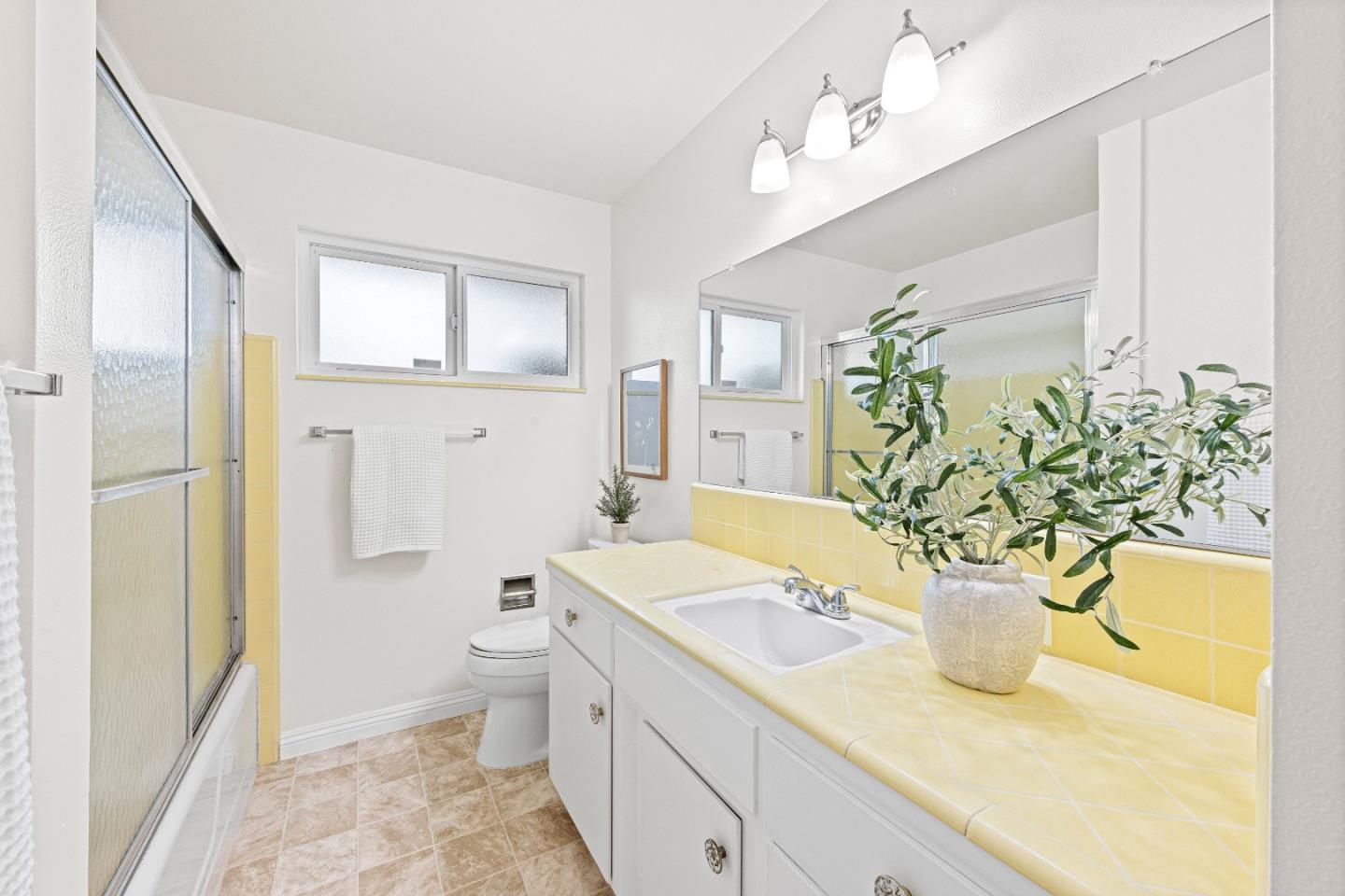 751 West 6th Street Gilroy, CA 95020 - Photo 26 of 48