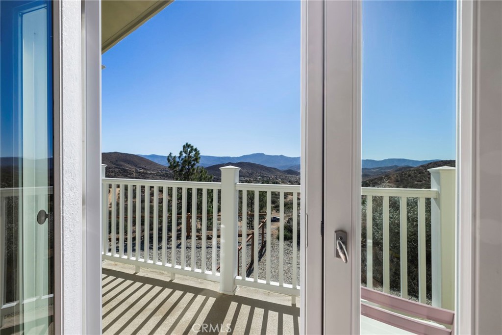 35607 Red Rover Mine Road Acton, CA 93510 - Photo 21 of 42 a view of balcony